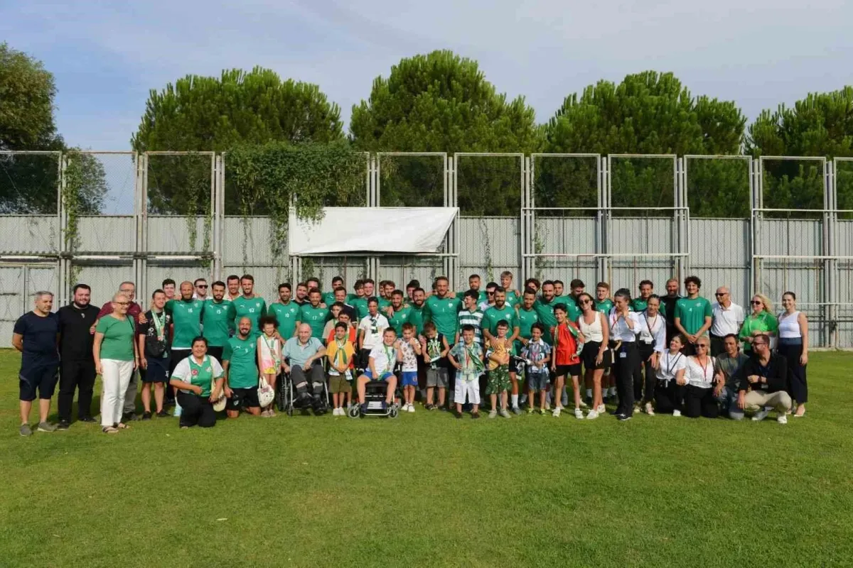 Bizim Evden Bursaspora moral ziyareti
