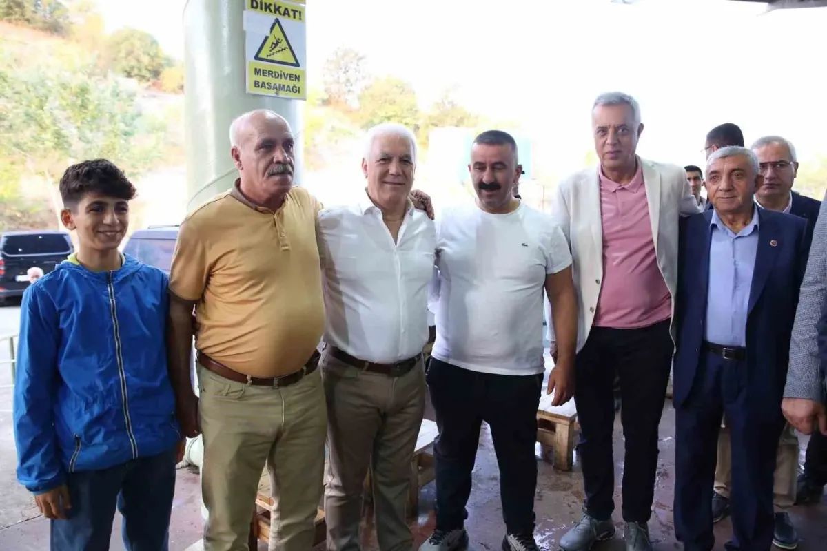 Başkan Bozbeyden Vira Bismillah diyen balıkçılara ziyaret
