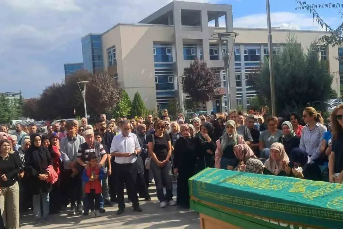 Çocuk doktoru kansere yenik düştü