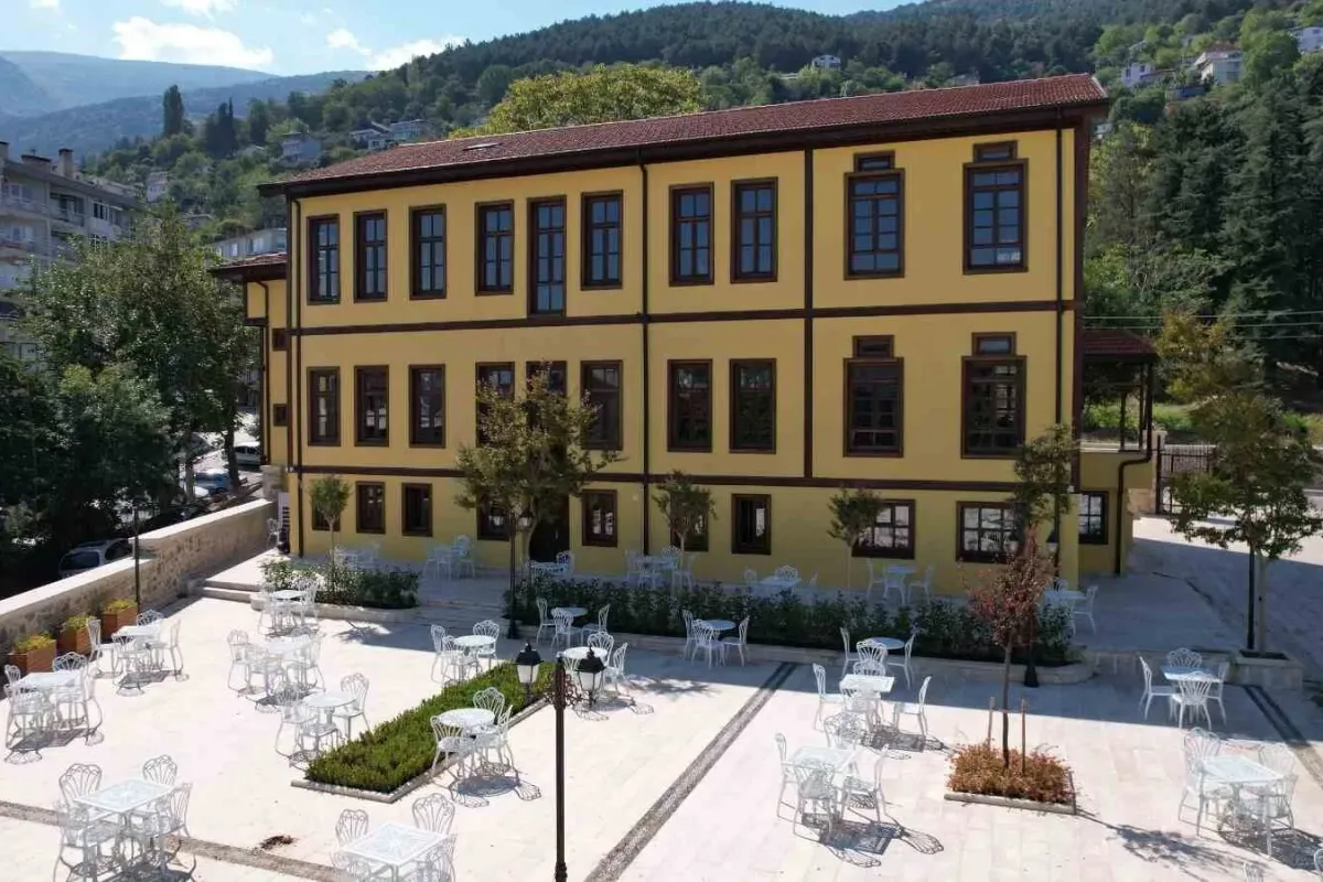 Bursa’da 168 yıllık tarihi bina, Alev Alatlı Şehir Düşünce ve Sanat Merkezi oldu
