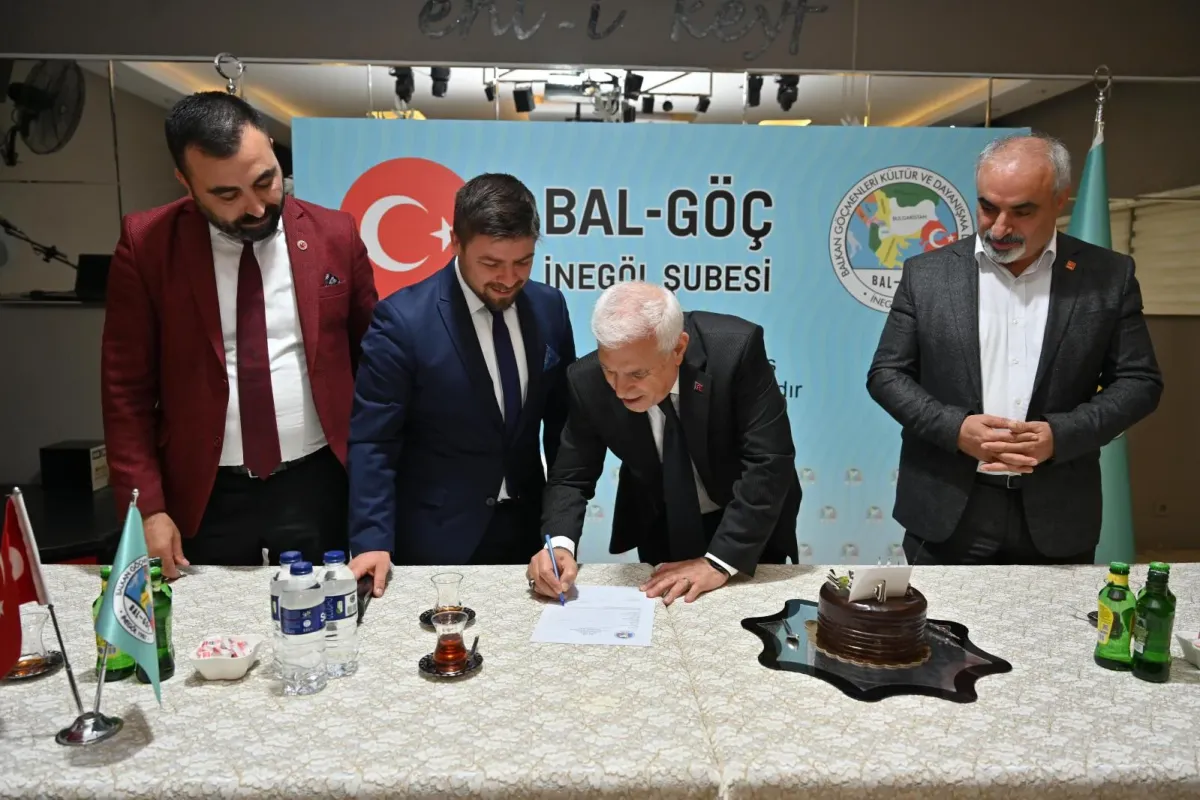 Bozbey İnegöl’de ki o derneğe üye oldu