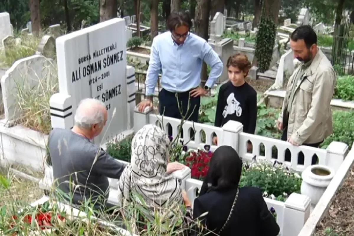 İnegöllü İşadamı Ali Osman Sönmez, 23. Yıl Dönümünde Mezarı Başında Anıldı