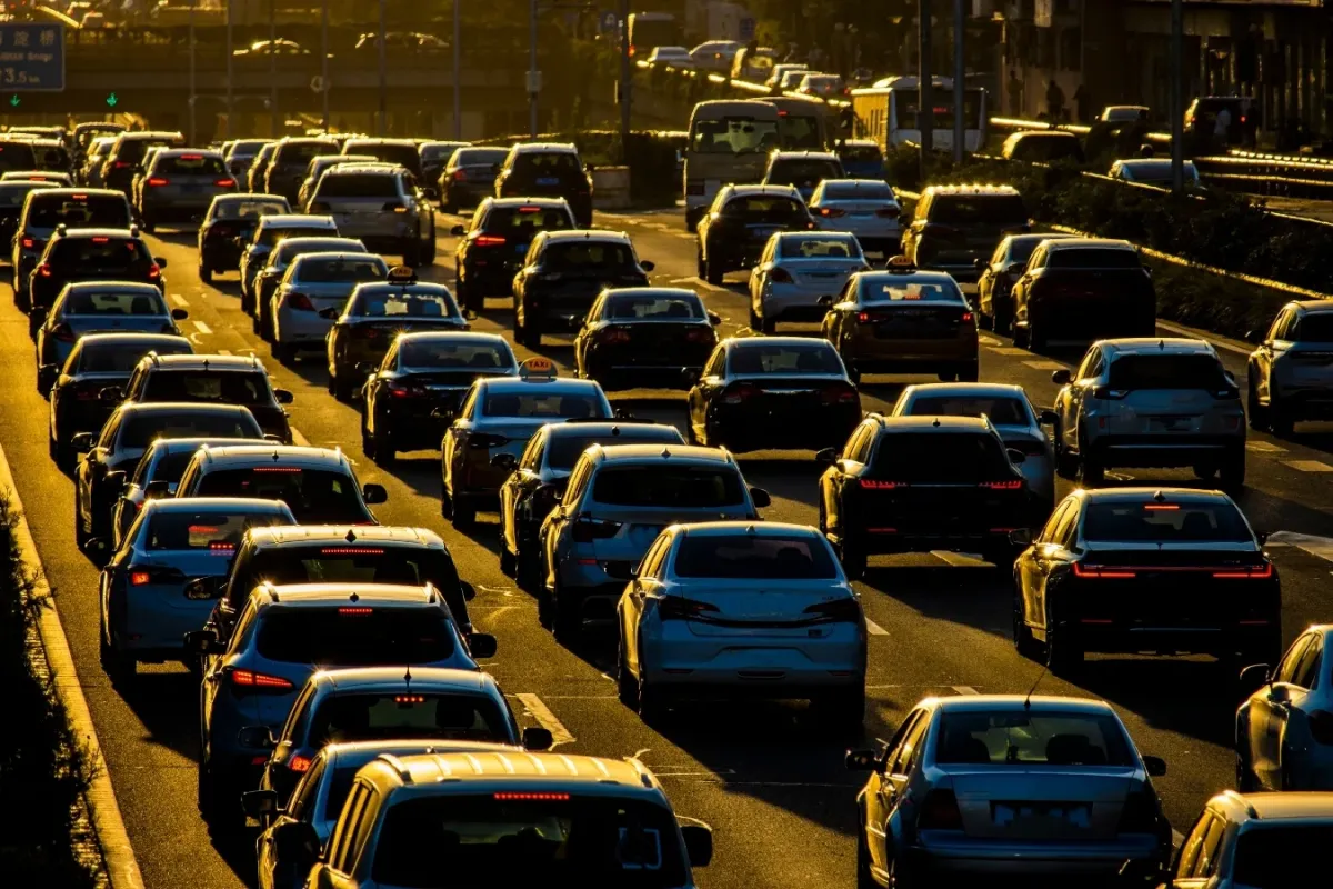 Trafik ve Güvenlik Önerileri: Araç Kullanırken Dikkat Edilmesi Gerekenler