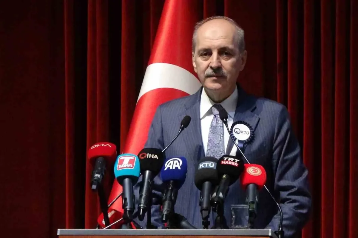 Kurtulmuş'un Anayasa Açıklaması Sosyal Medyada Gündem Oldu
