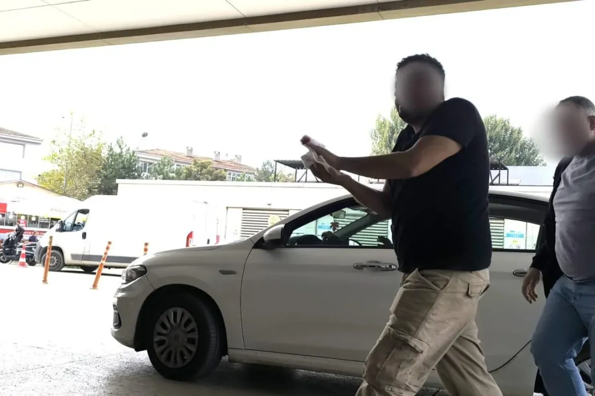 Mobilya Fabrikasında Elini Makineye Kaptıran İşçi Yaralandı