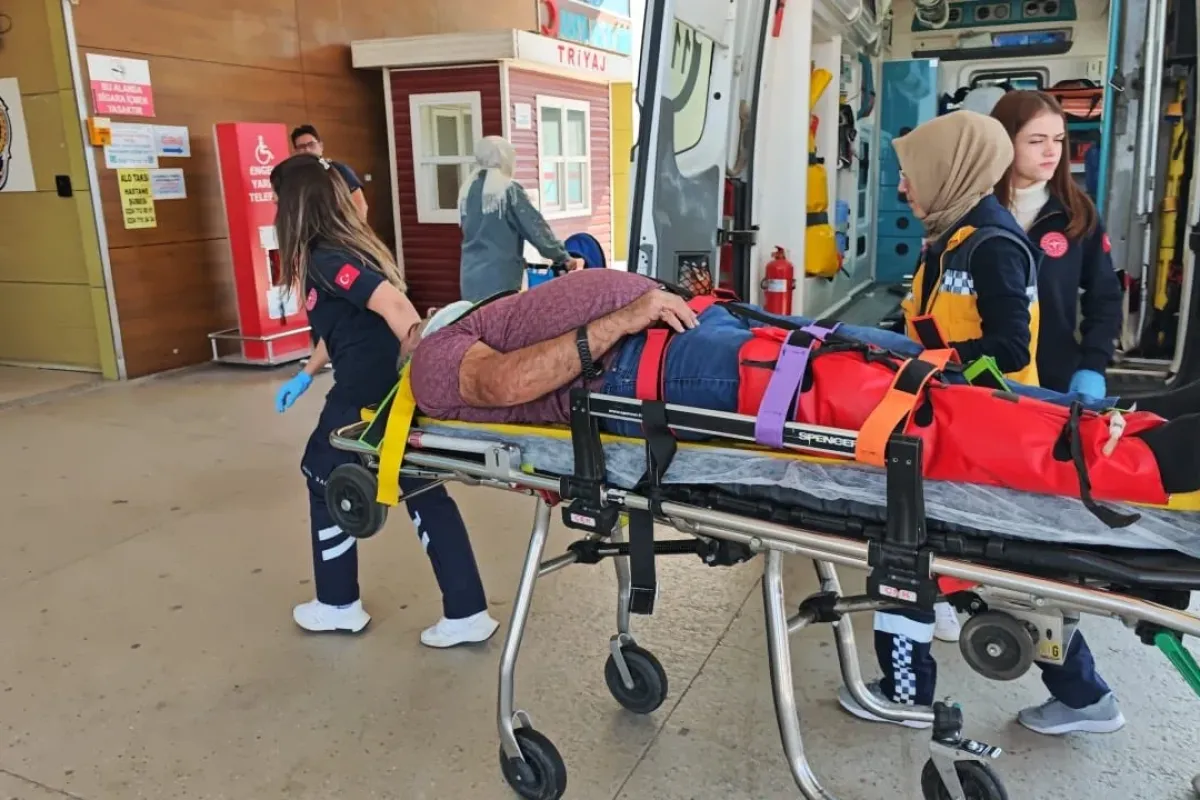 İnegöl'de kontrolden çıkan TIR bariyere saplandı!