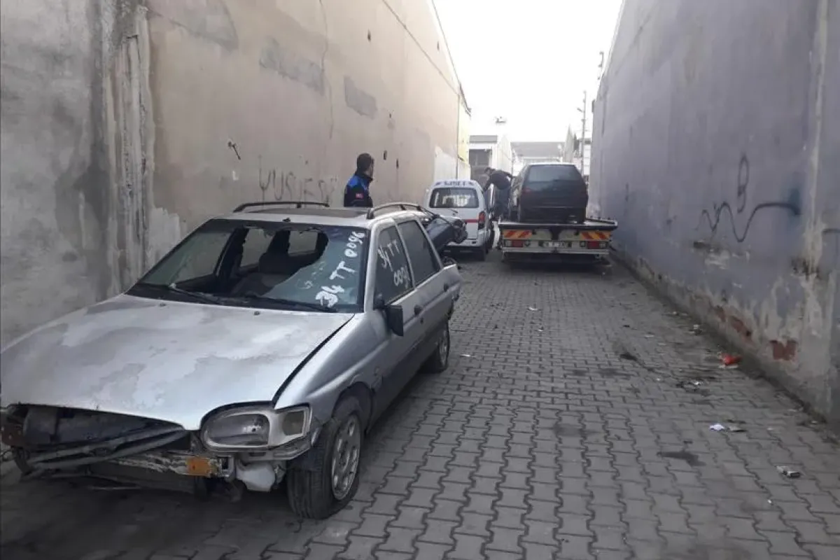 İnegöl Metal Sanayi Sitesinde Hurda Araç Sorununa Otopark Çözümü