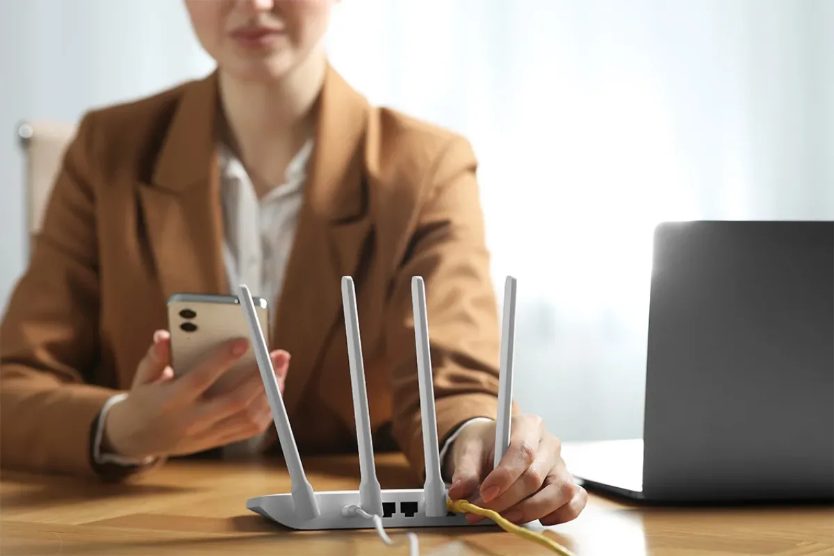 Telefon WiFi’ye Bağlanıyor Ama İnternet Erişimi Yok Sorunu Nasıl Çözülür?