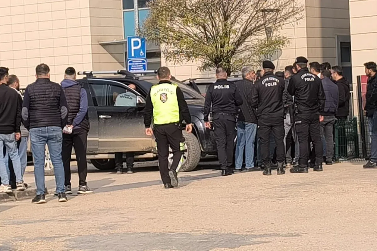 İnegöl'de acil servis karıştı! Çok sayıda polis sevk edildi