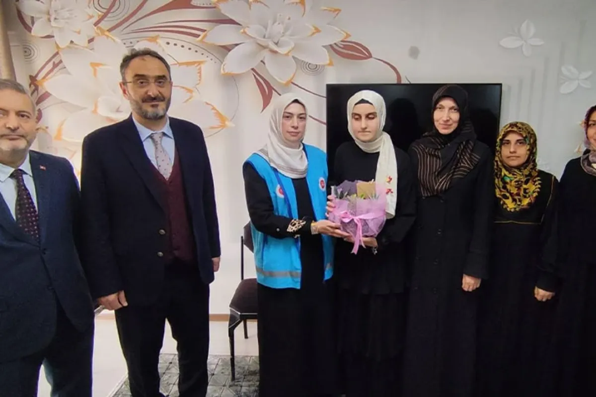 Görme Engelli Medine Mevlütoğlu, Hafızlık Eğitimi Tamamladı
