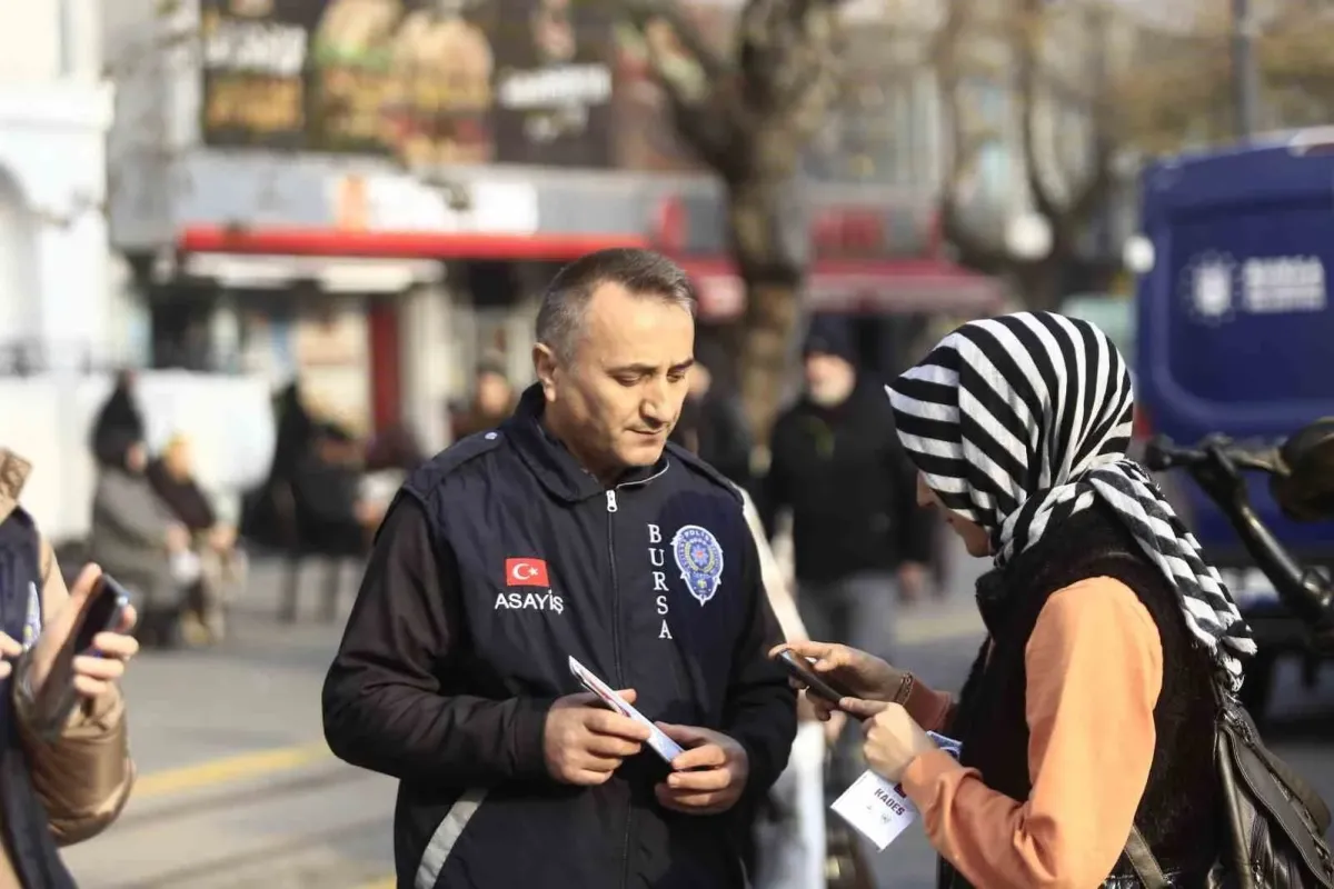 Kadınları tek tek durdurup o uygulamayı yüklettiler