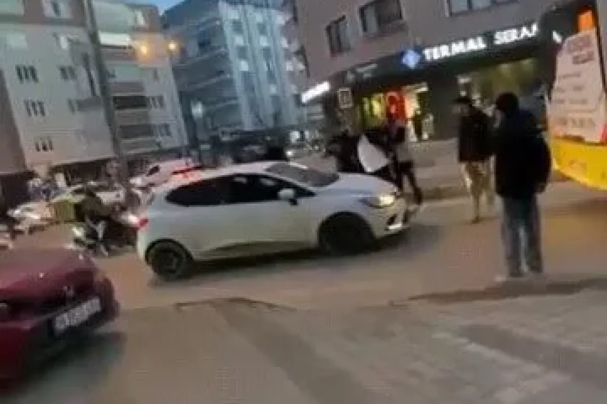 İnegöl'de yol verme kavgası kamerada