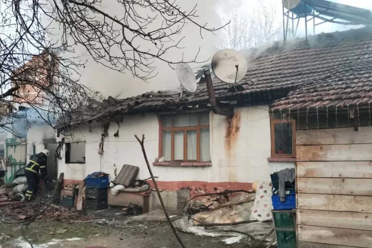 Cerrah Mahallesi’nde Korkutan Ev Yangını