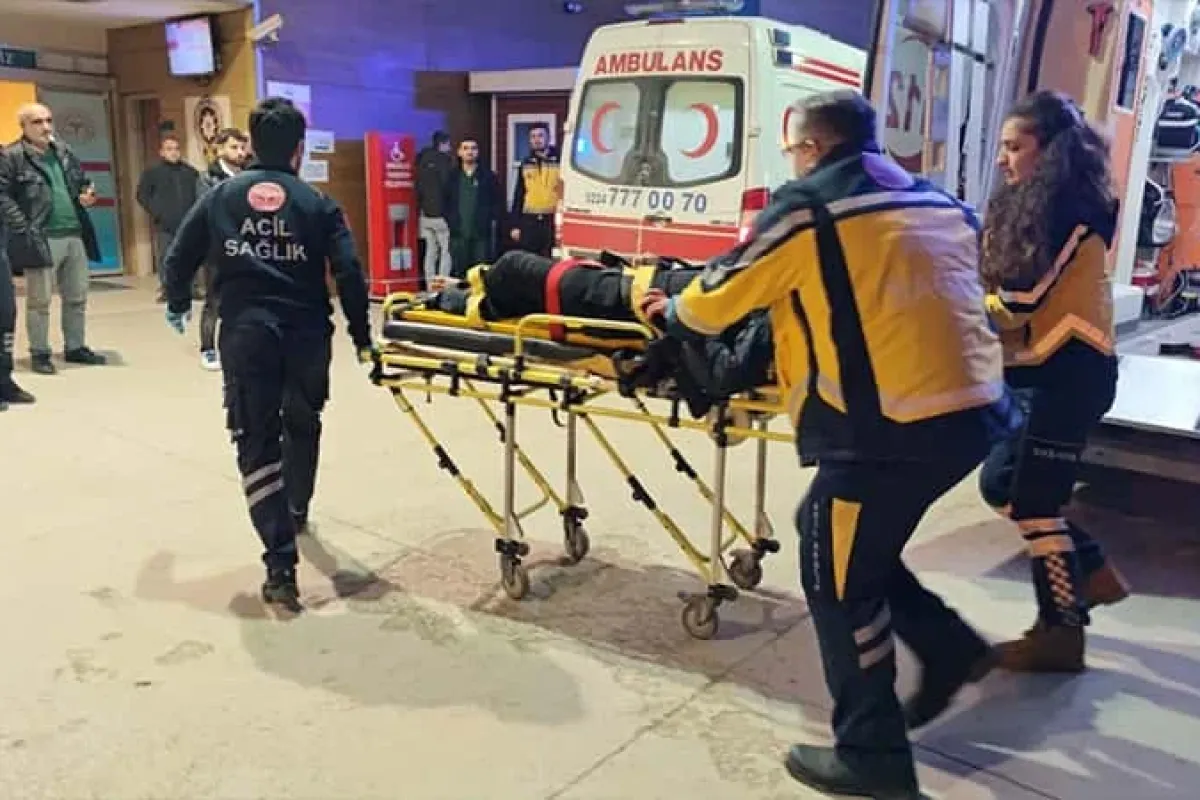 İnegöl’de Motosiklet Kazası: Genç Sürücü Yaşam Savaşı Veriyor