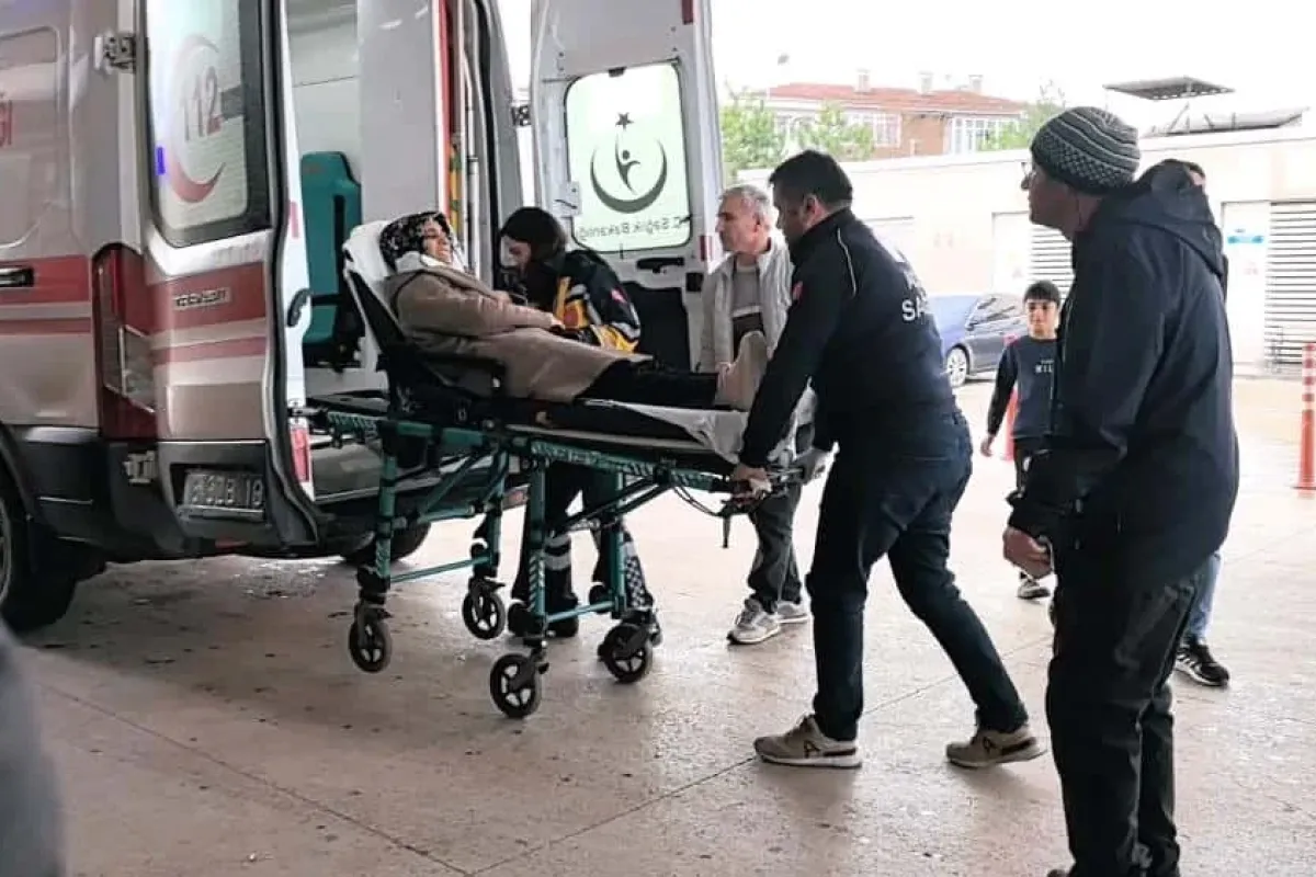 İnegöl'de feci kaza; 3’ü çocuk 7 yaralı