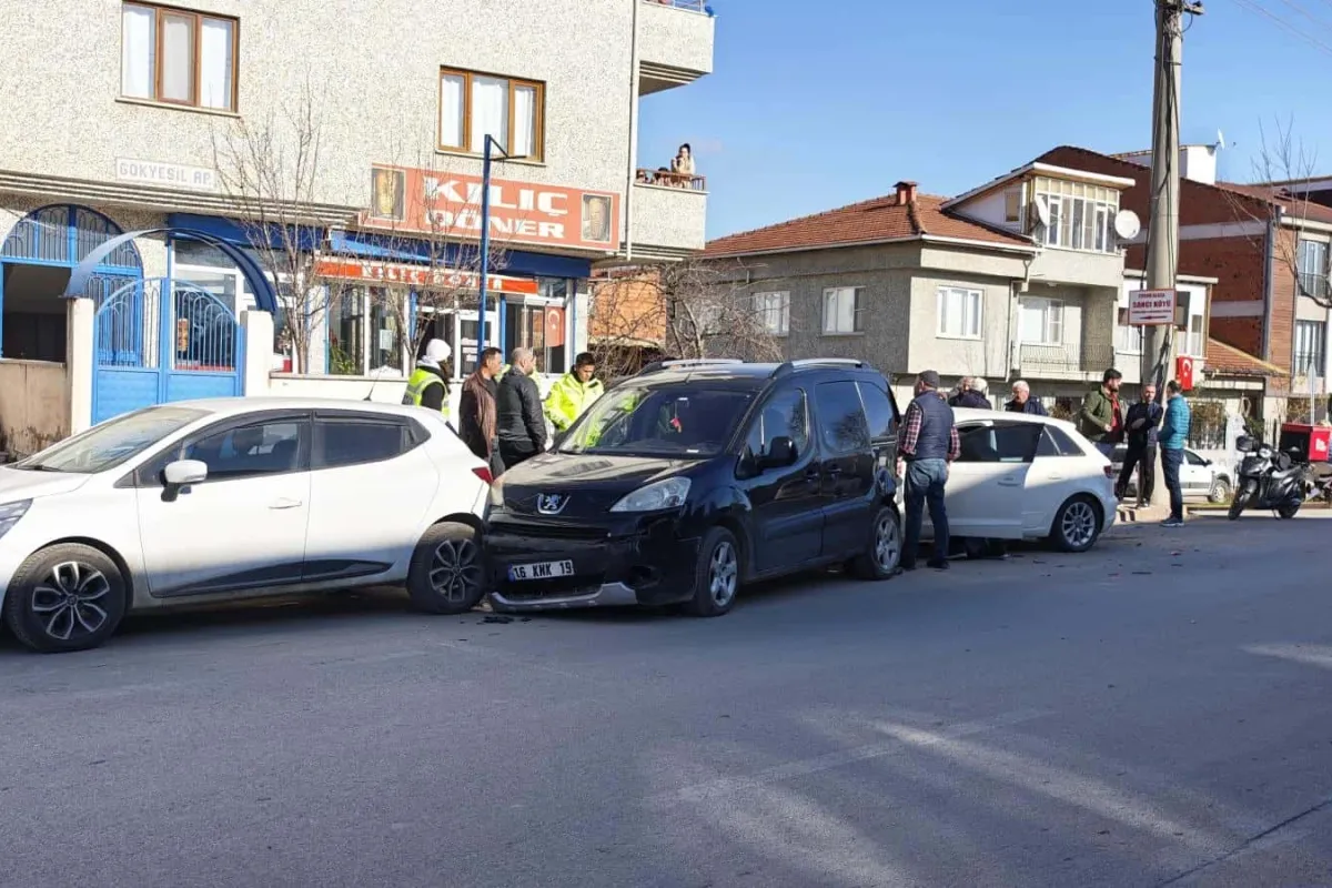 İnegöl'de zincirleme kaza! Ortalık savaş alanına döndü