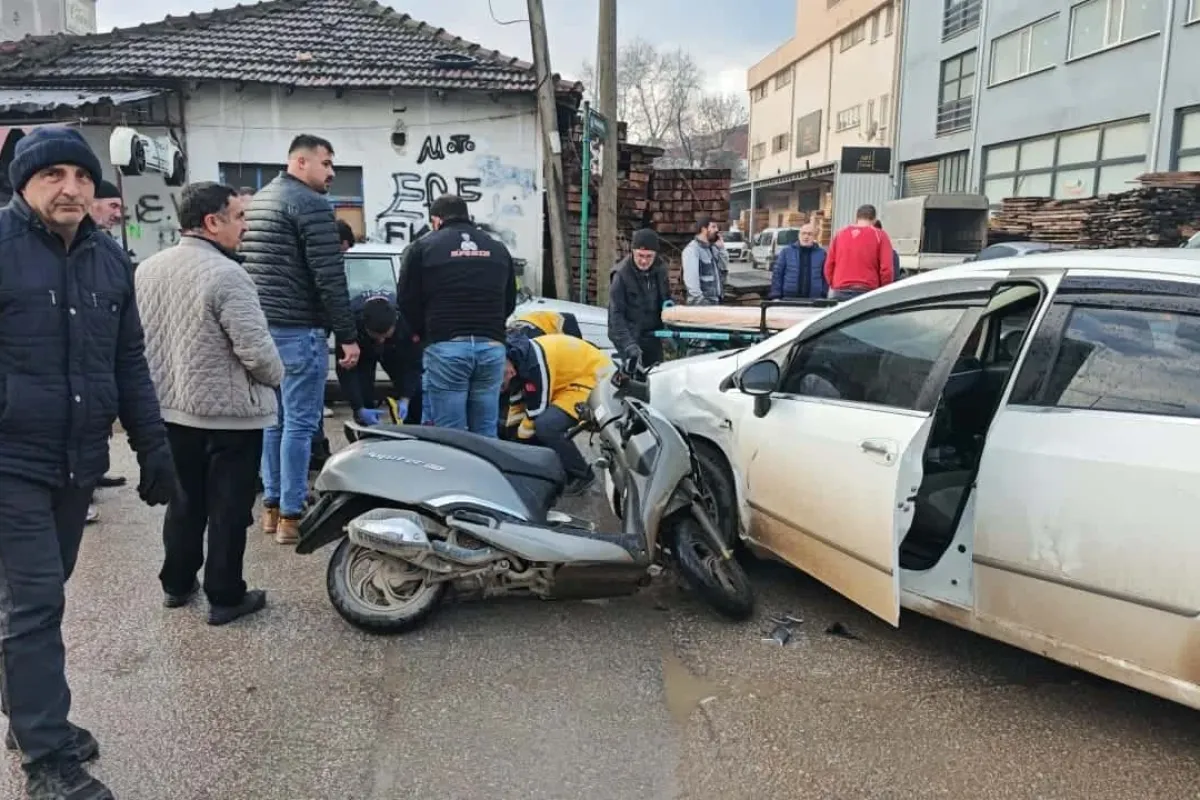 Otomobille Motosiklet Çarpıştı: İnegöl'de 1 Yaralı
