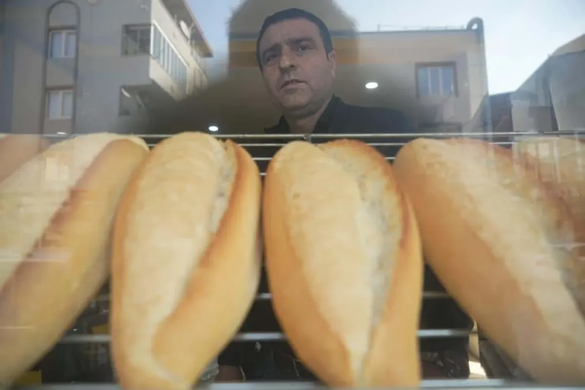 Fırın sahibi mahkeme kağıdı ile hayatının şokunu yaşadı