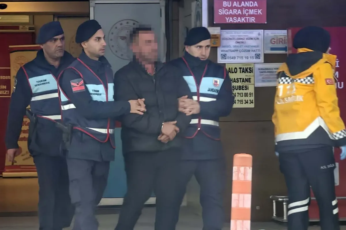 Silahla tehdit etti, tutuklandı!