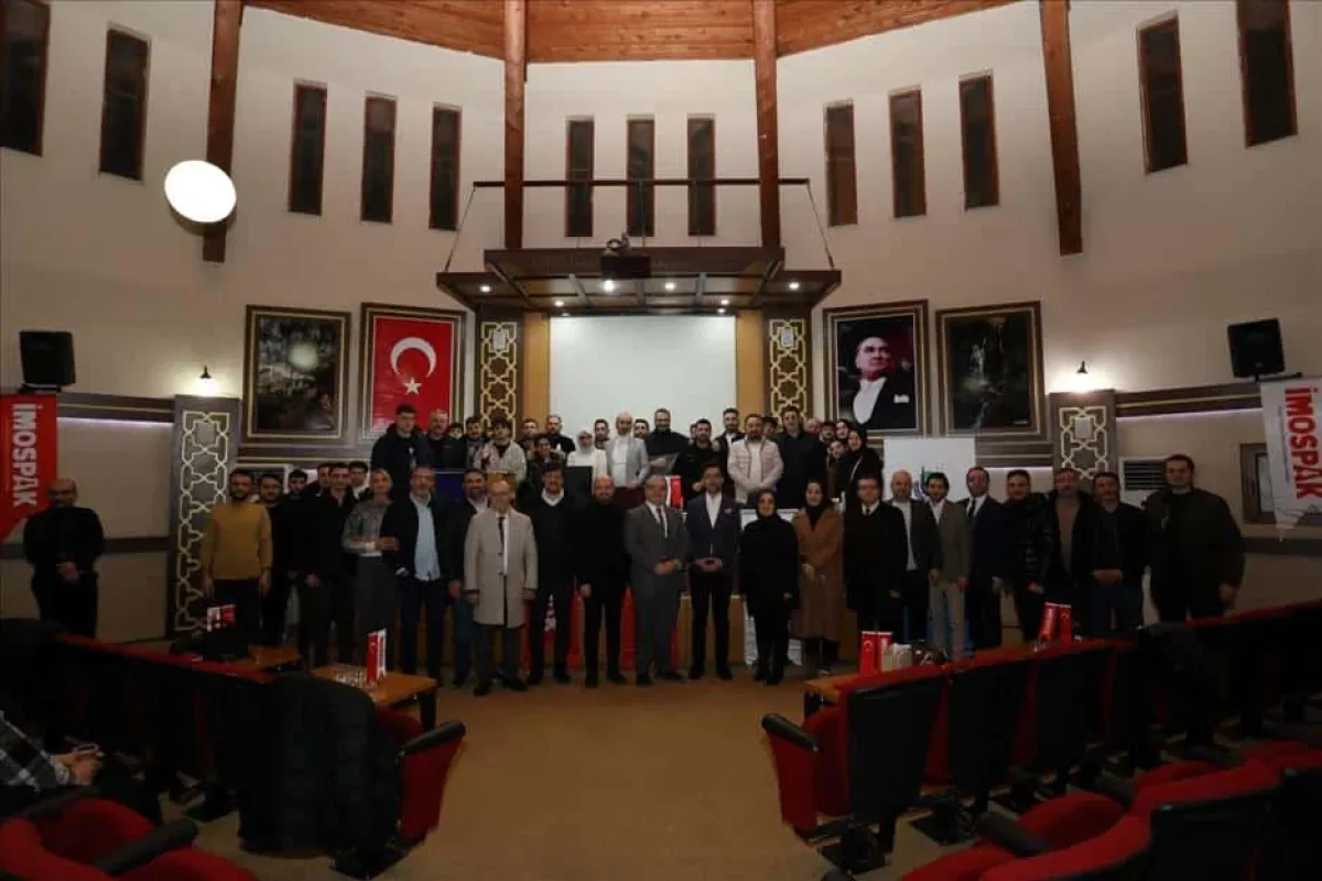 İstanbul Mobilya fuarı öncesi eğitimden geçtiler