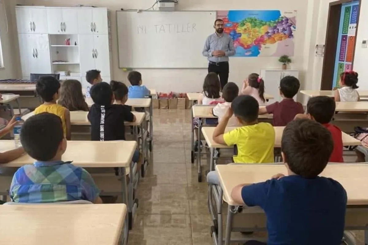 Teneffüs Süreleri Azaldı, Sınıf Tekrarı Geri Geldi