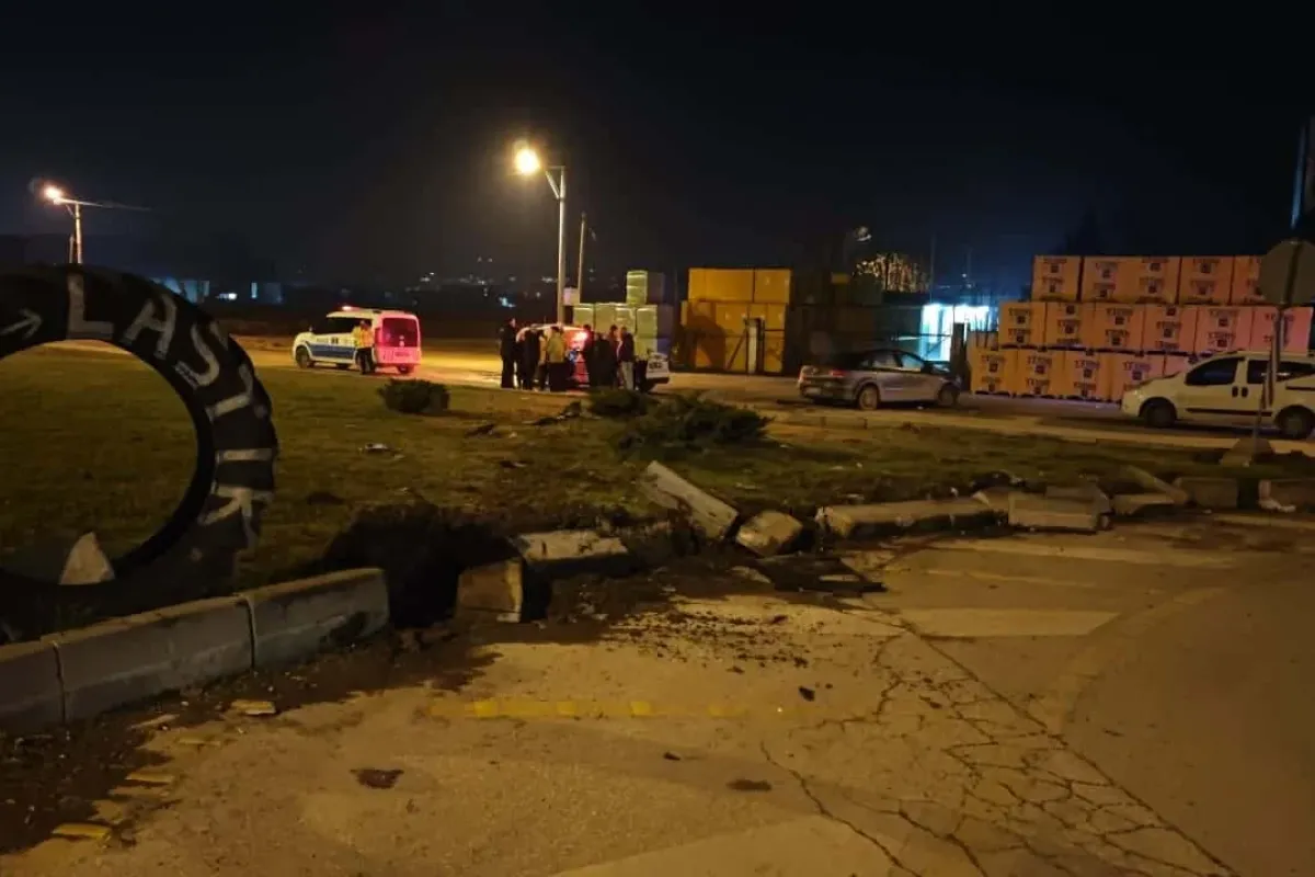 Üst geçidi kullanmayan yayalar kazaya neden oldu