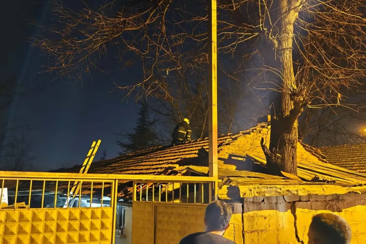 Çiftlikte Felaket Yüzlerce Civciv Can Verdi!