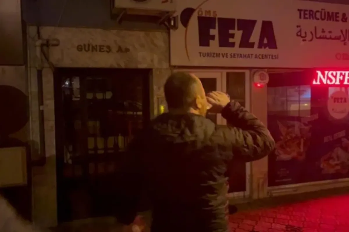 Polislerin önünde tam 6 kez yaptı!
