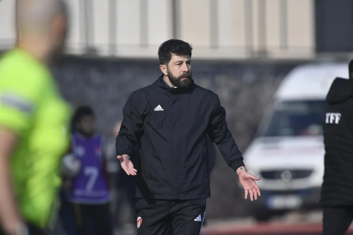 'İnegölspor 20 yıldır olduğu yerde kalmış'