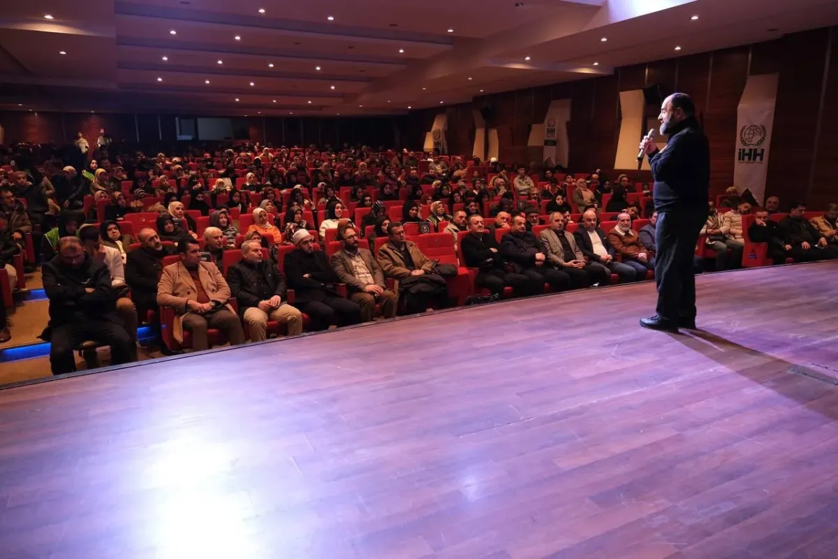İnegöl’de “Namazla Diriliş” Programı Büyük İlgi Gördü