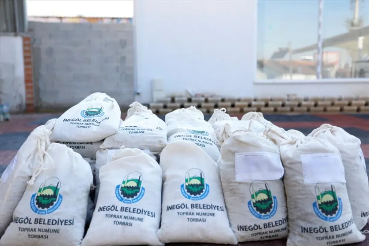 İnegöl'deki Çiftçiler İçin Ücretsiz Toprak Analizi Devam Ediyor