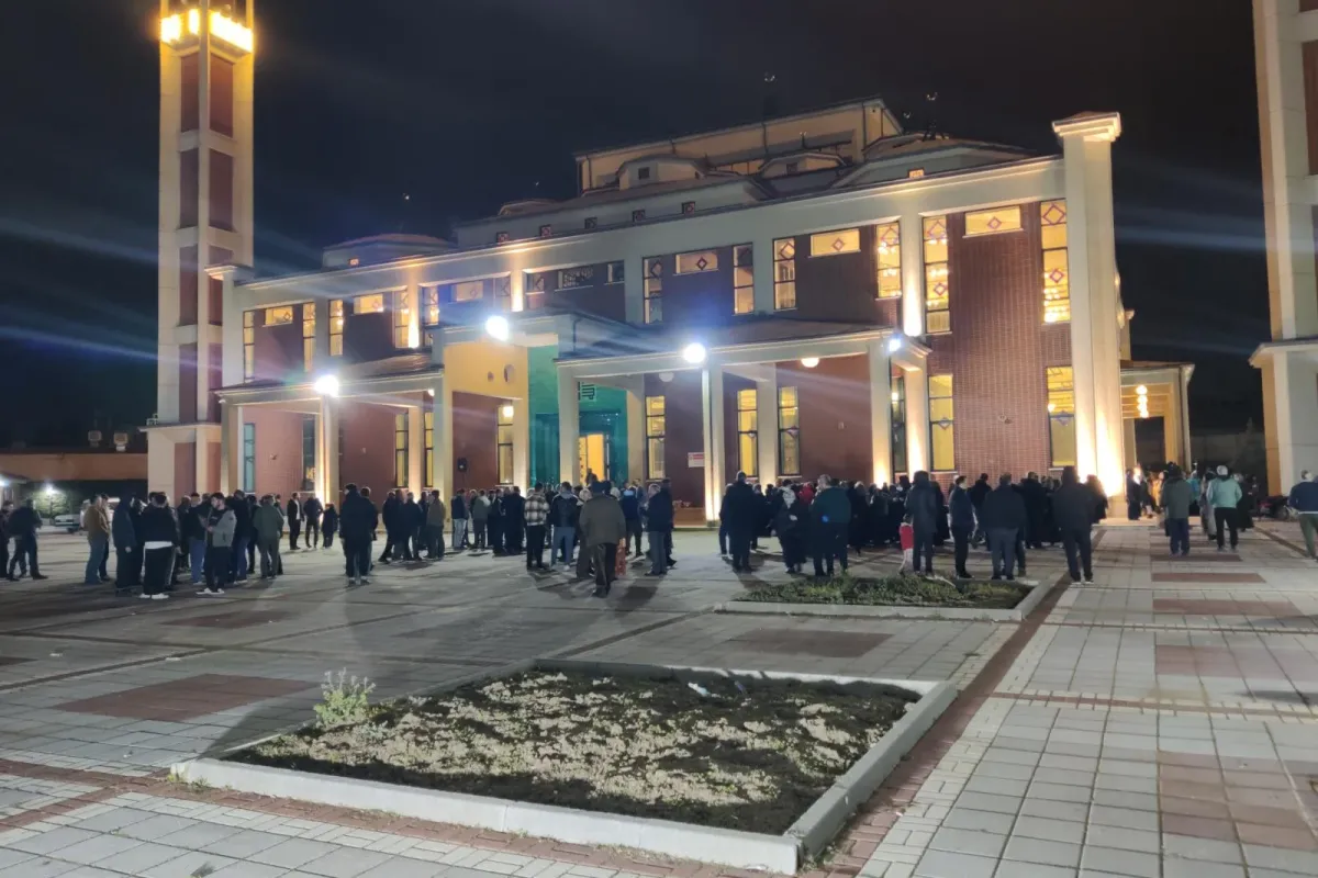 İnegöllüler Ramazan'ın İlk Teravih Namazında Camilere Akın Etti