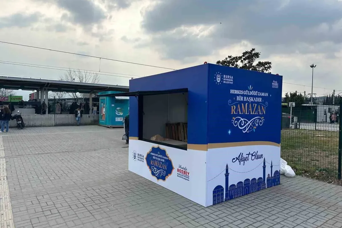 Bursa Büyükşehir Belediyesi iftara yetişemeyenlerin yanında