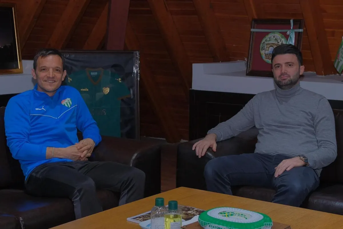 Bursaspor, Teknik Direktör Pablo Martin Batalla ile Yollarını Ayırdı