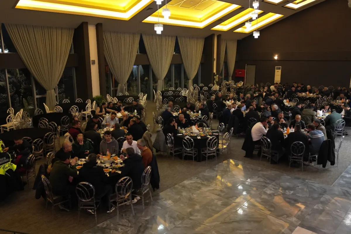 İnegöl servisçiler iftarda buluştu