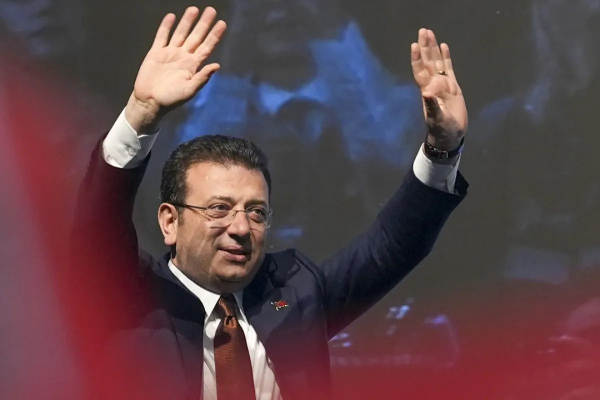 Ekrem İmamoğlu görevinden uzaklaştırıldı