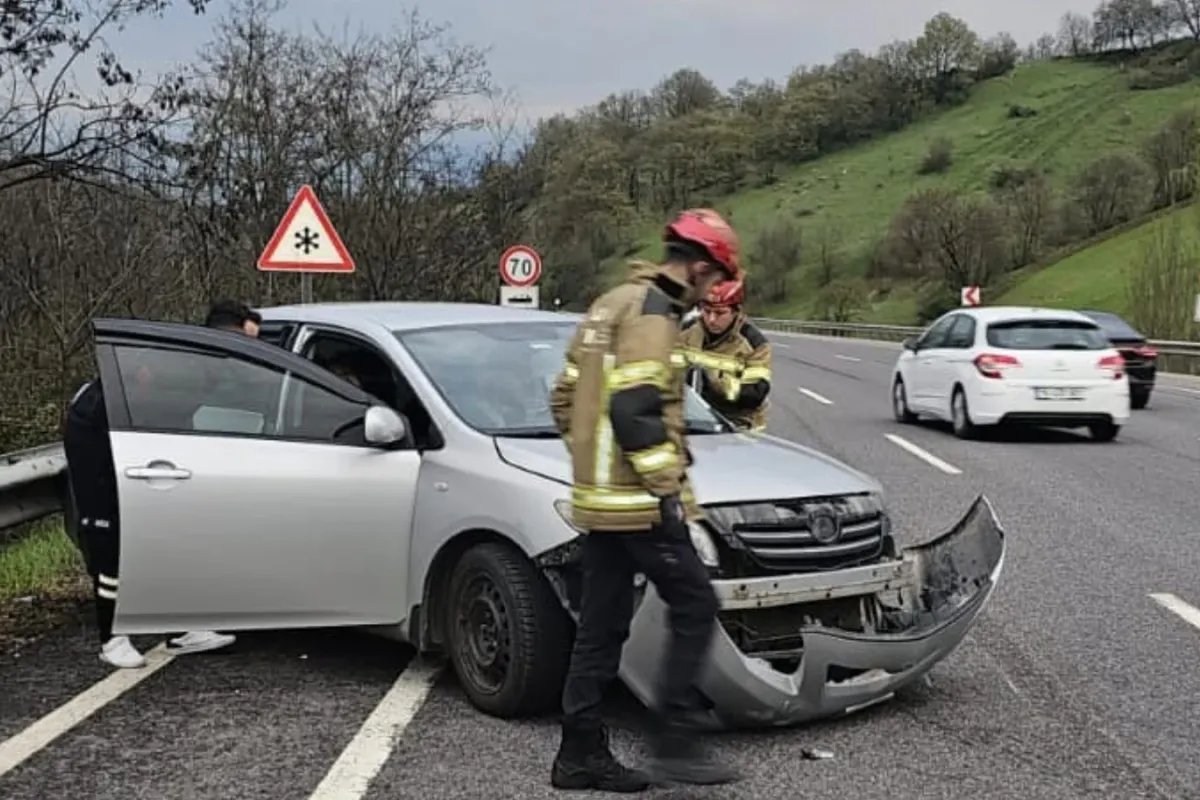 Zincirleme Trafik Kazası: 3 Yaralı