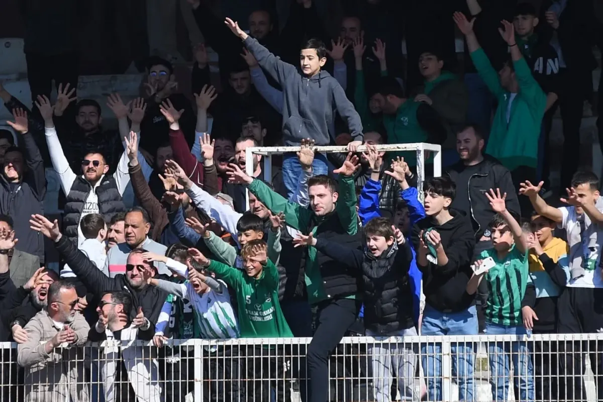 Kafkasspor yönetiminden taraftarlara bilet jesti