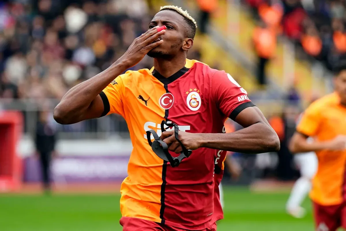 İnegöllü yıldız, Galatasaraylı Osimhen'e karşı