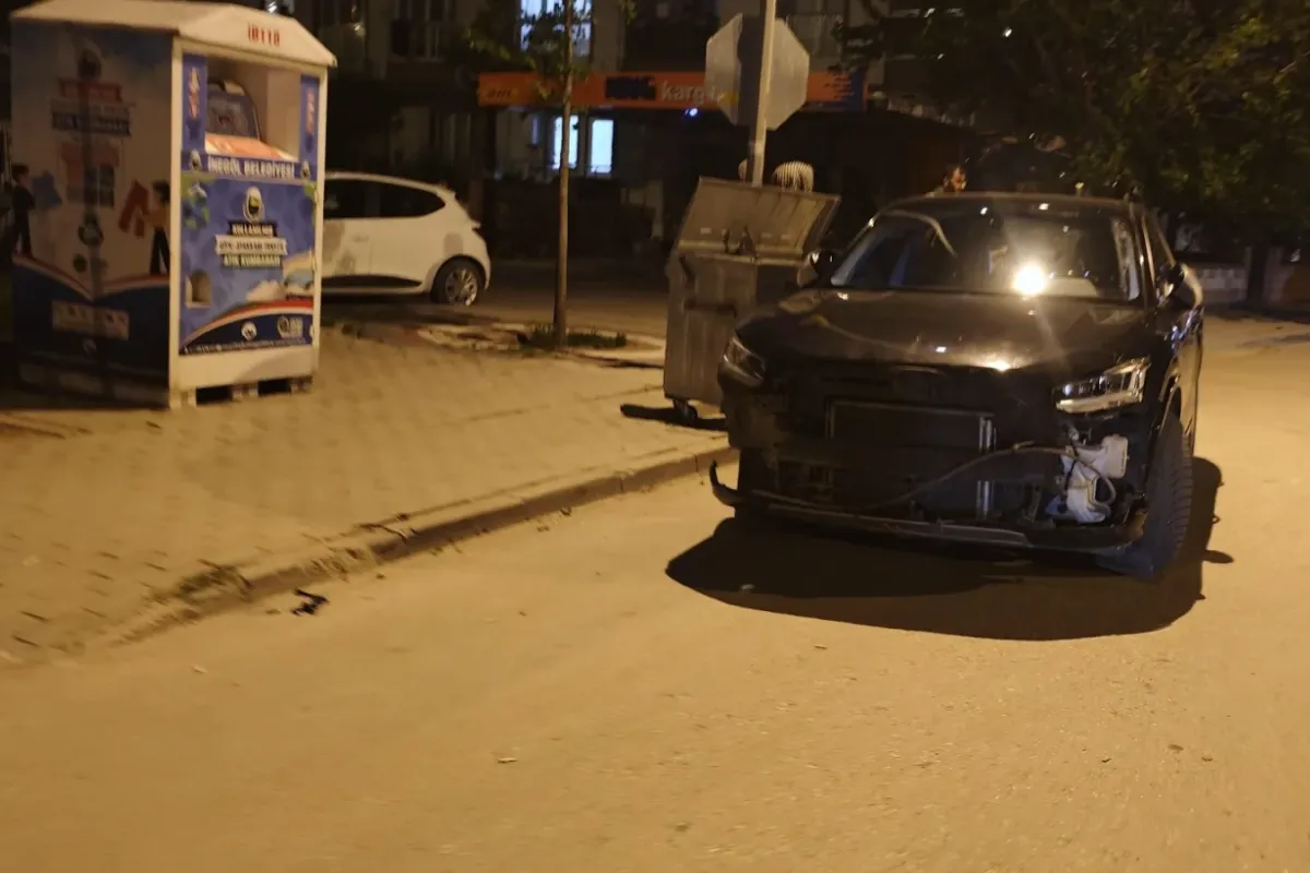 İnegöl’de Otomobil ile Motosiklet Çarpıştı