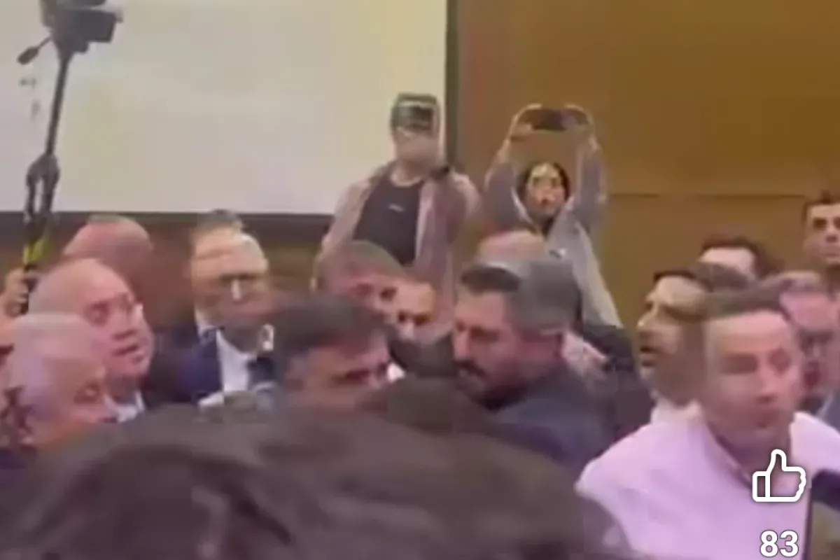 Bursa Büyükşehir Meclisinde kavga