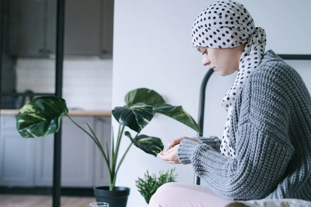Yumurtalık Kanseri Artıyor! Belirtileri Tanıyın, Hayatınızı Kurtarın