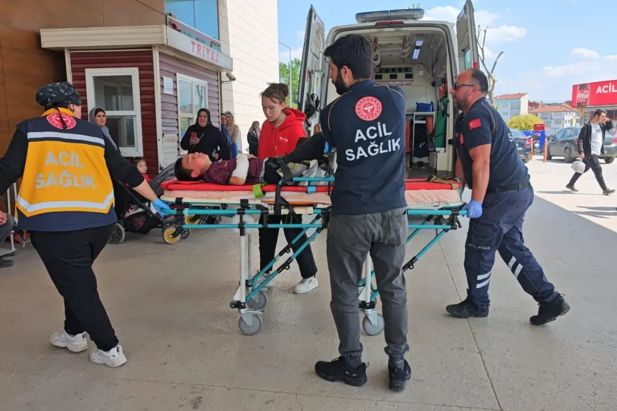 İnegöl’de feci olay! Bacağına demir saplandı
