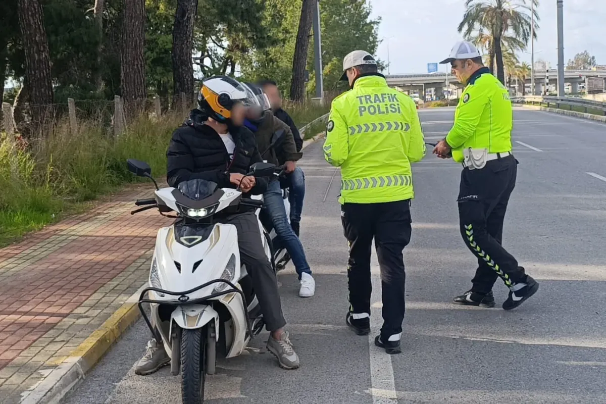 Motosiklet sürücüleri şimdi yandı!