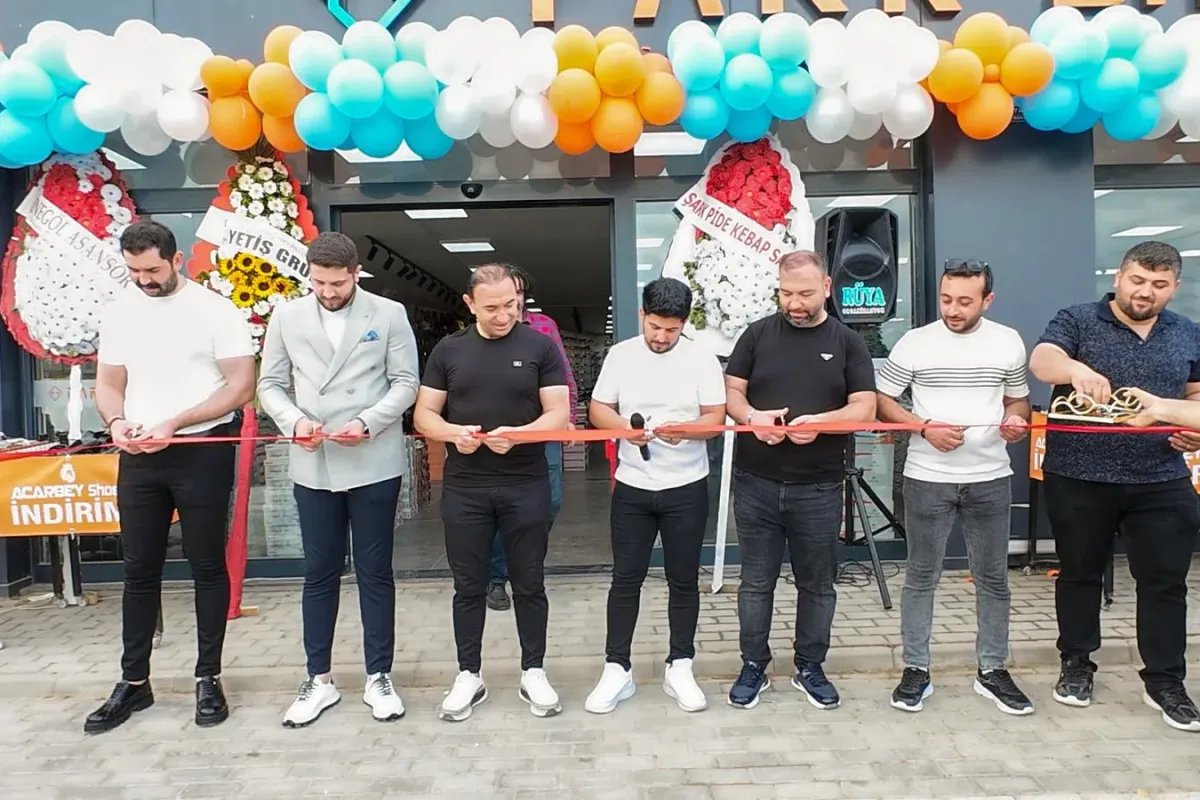 Fark Shoes Ayakkabı Dünyası İnegöl’de Hizmete Girdi