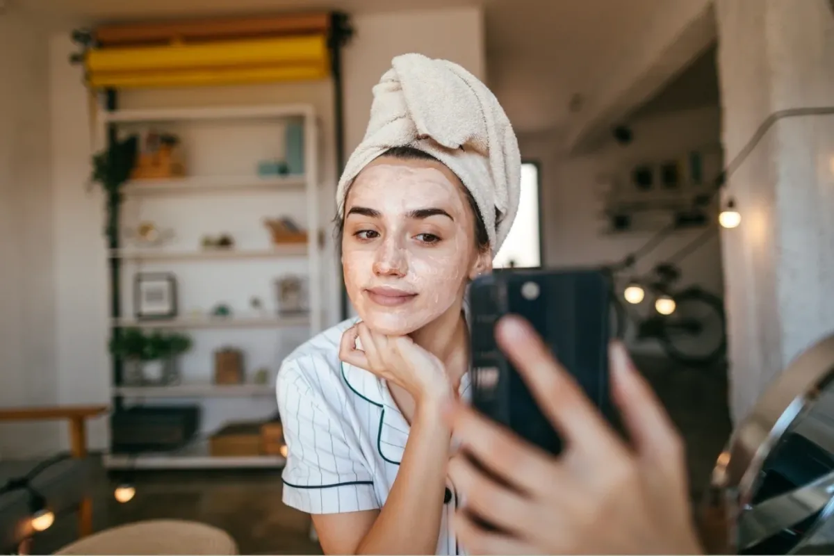 TikTok Güzellik Trendleri Cilt Sağlığını Tehdit Ediyor
