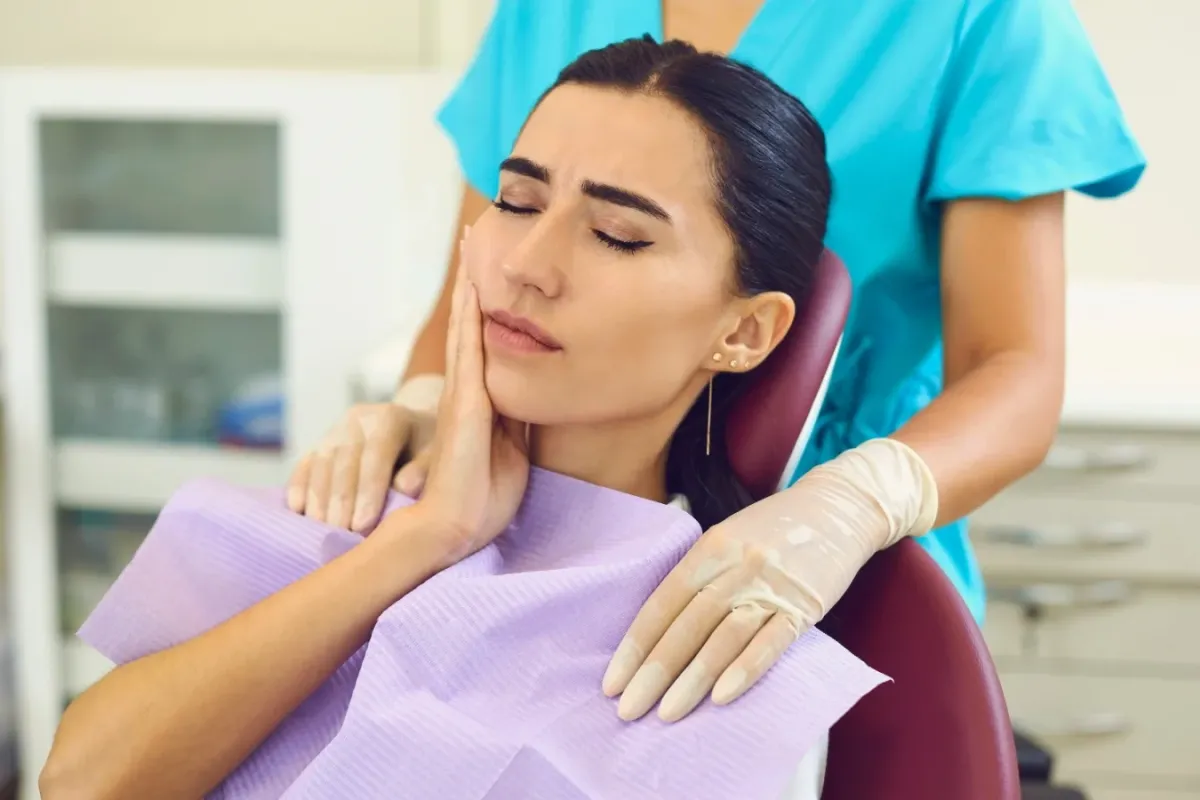 Diş Ağrısı İçin En İyi Çözüm Yolları Nelerdir?