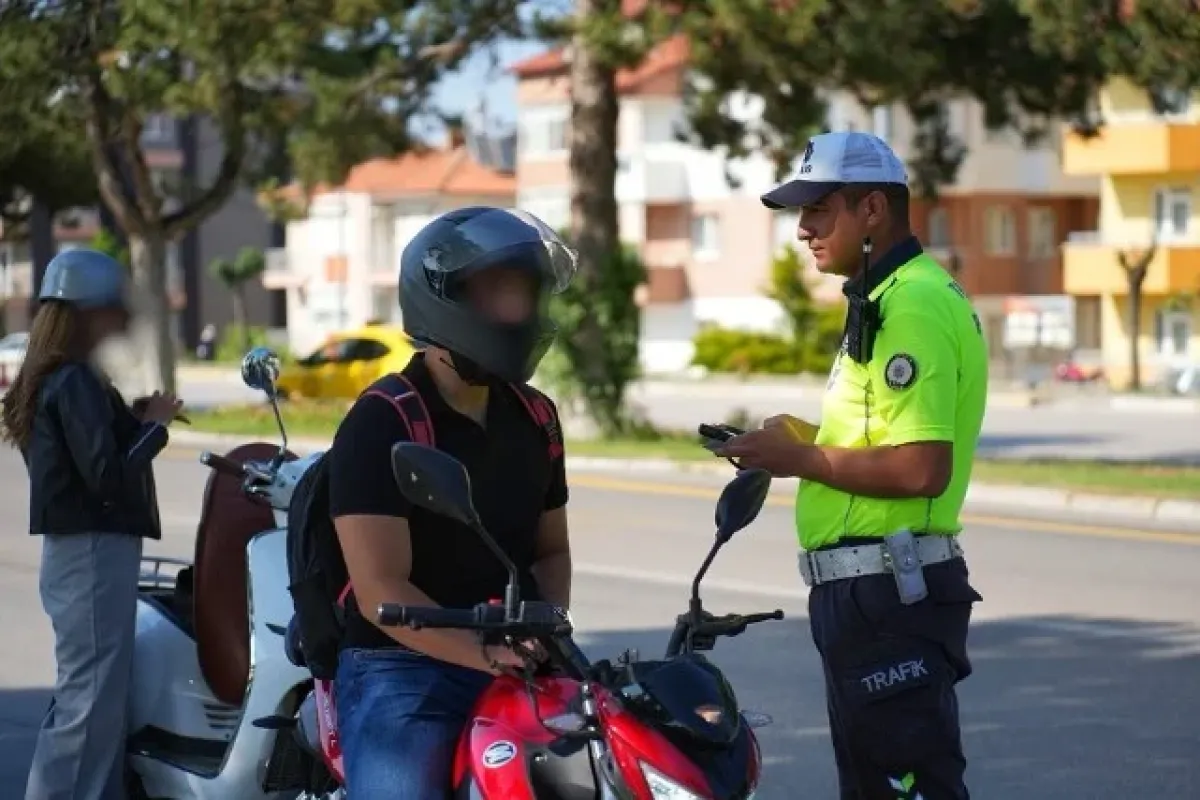 Bu hatayı yapan 100 bin kişinin ehliyeti gitti!