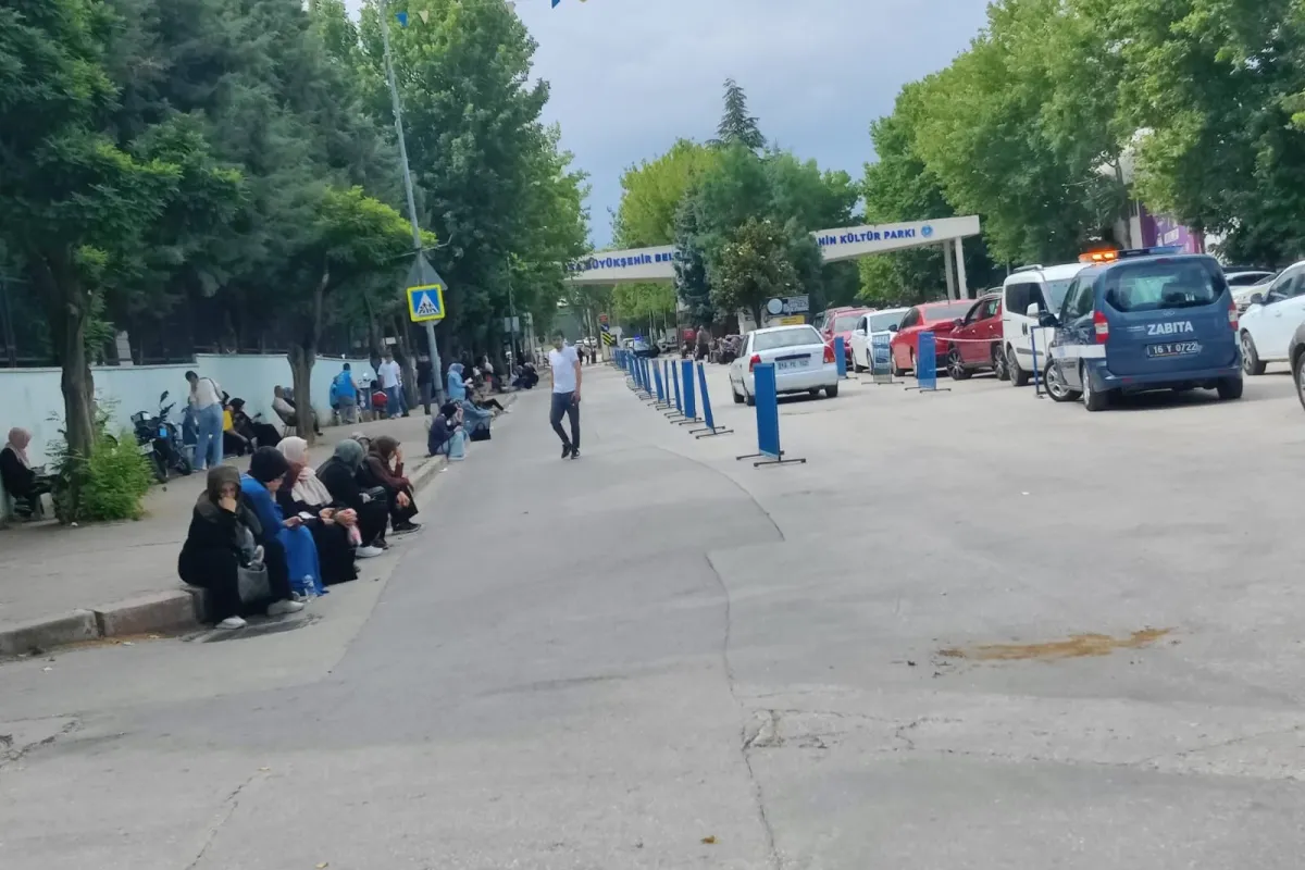 İnegöl'ün her yerinde heyecanlı bekleyiş başladı