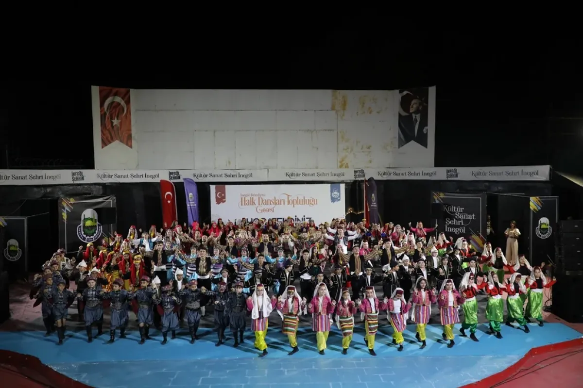 İnegöl'de yaz etkinlikleri halk danslarıyla başladı
